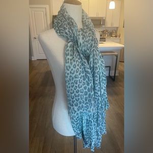 Express Lightweight scarf